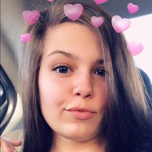 Meet your Posher, Carly